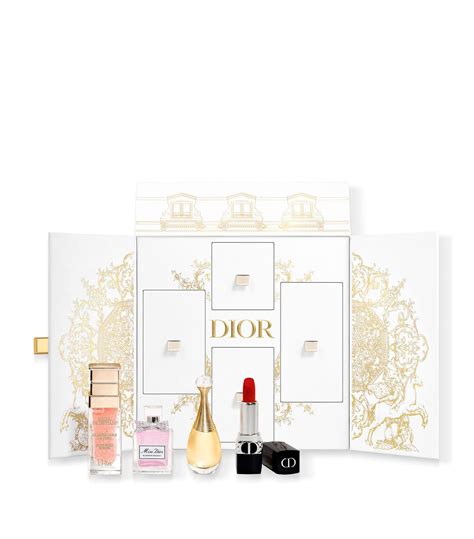 dior 30 montaigne set fragrance miniatures|Dior 30 montaigne pouch.